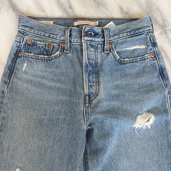 Distressed Levi's Premium Denim Jeans - Picture 3 of 10